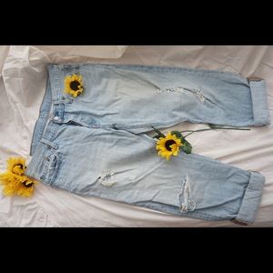 Levi Strauss 501 Light wash ripped Jeans